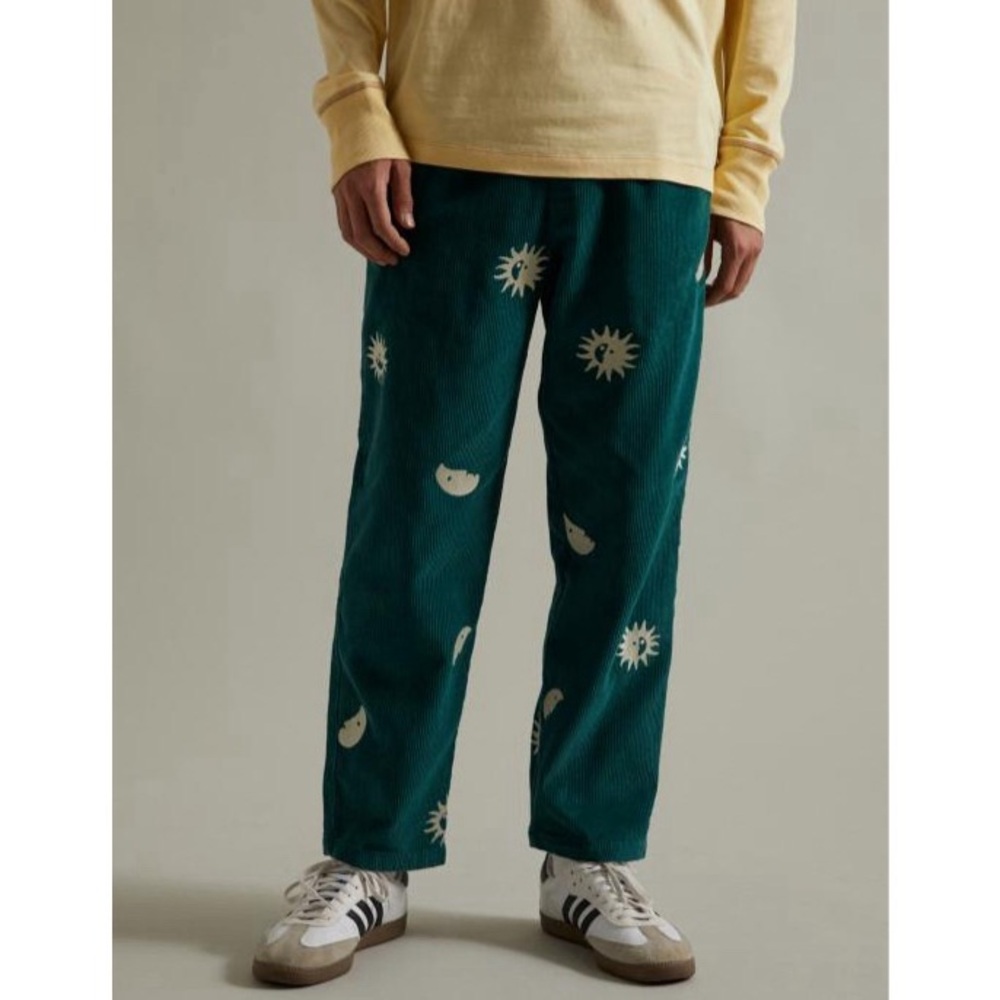 Urban outfitters  Embroidered Corduroy green Pants Harry Potter sun moon
